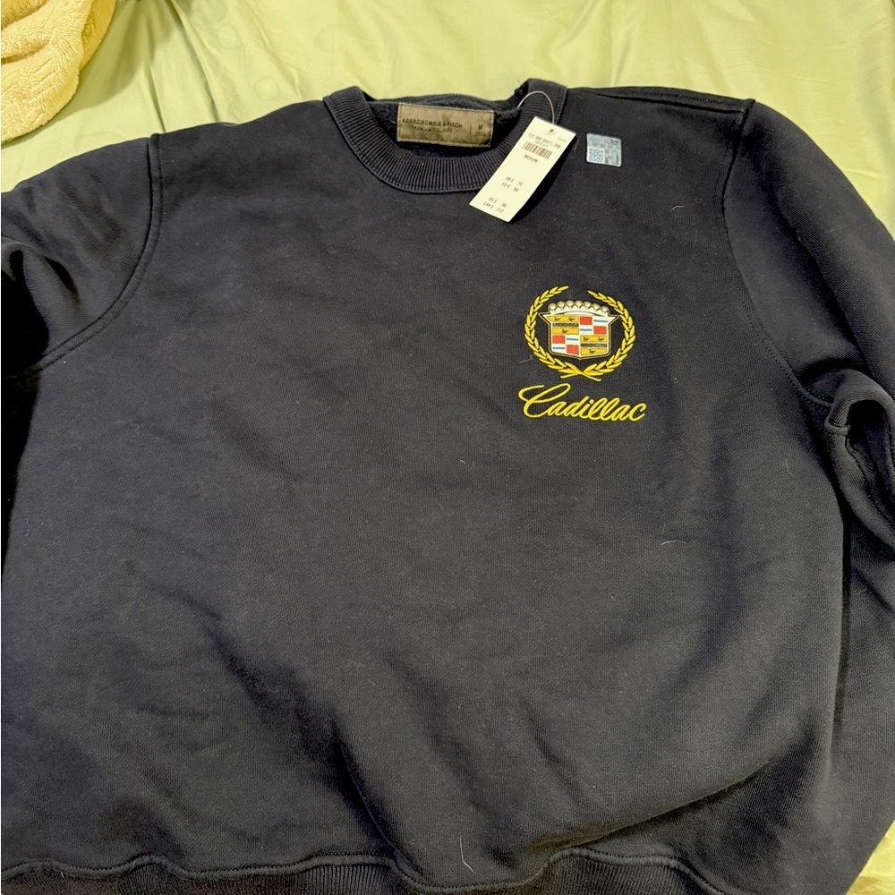 Cadillac sweater men’s and women’s new never used